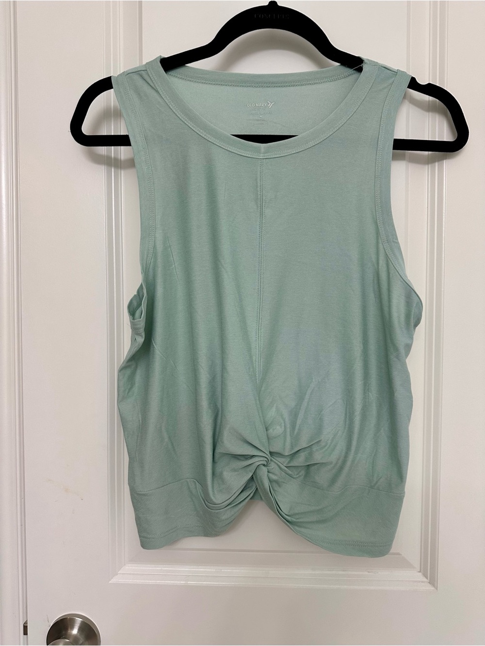 NWOT Old NavyTwist-Hem Active Crop Top